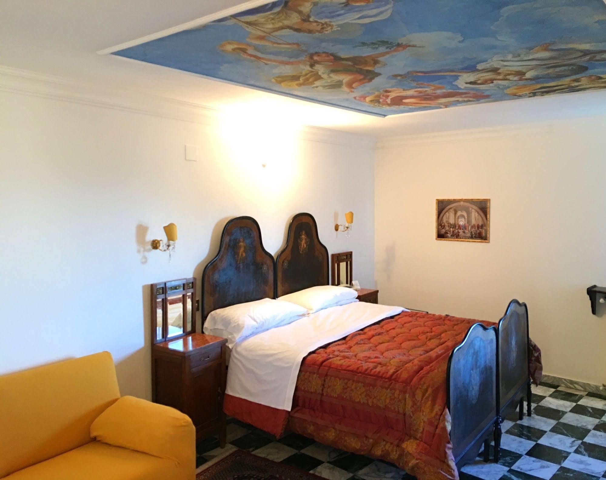 Albergo Hotel Raffaello Urbino Exterior photo