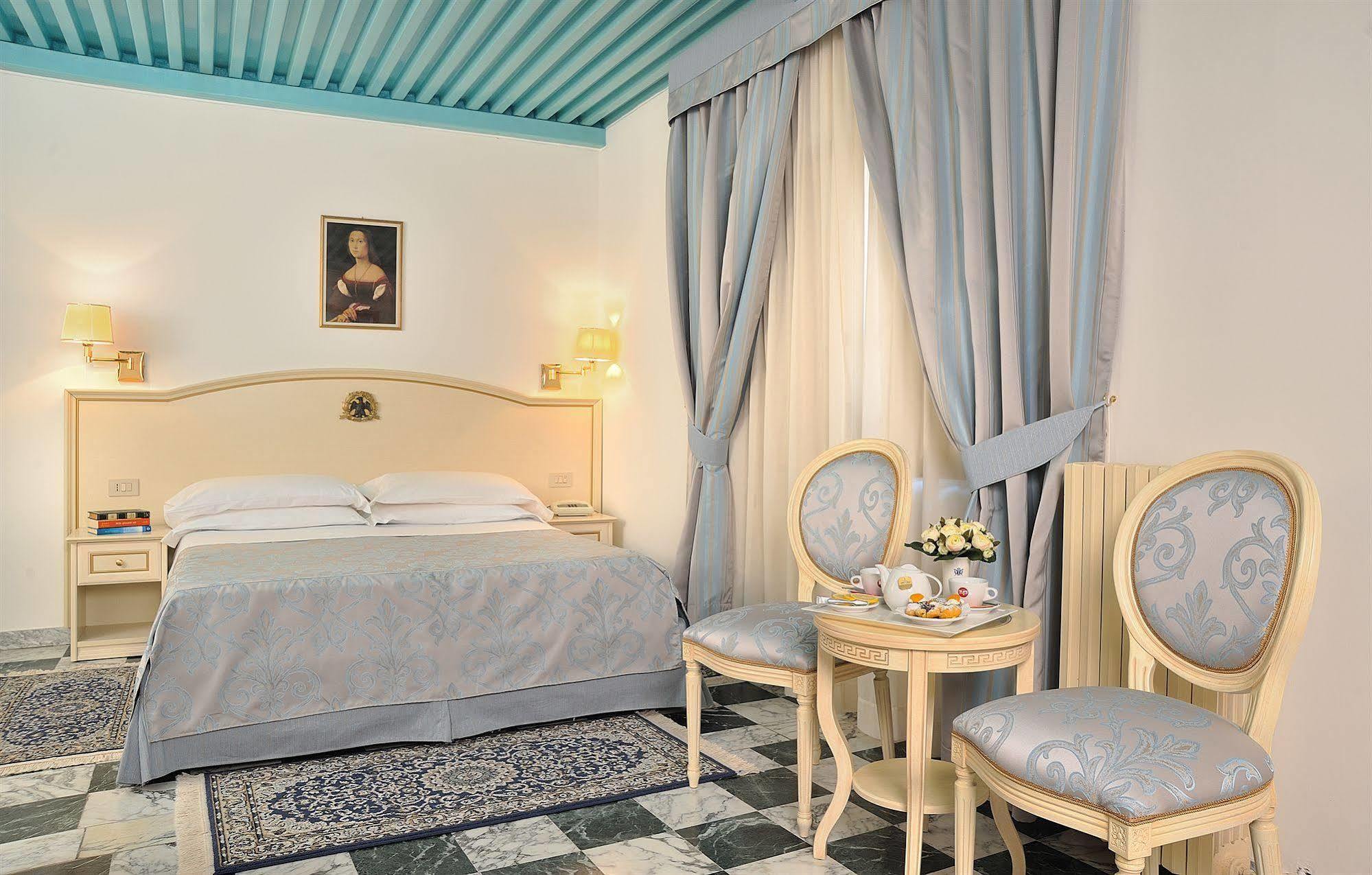 Albergo Hotel Raffaello Urbino Exterior photo